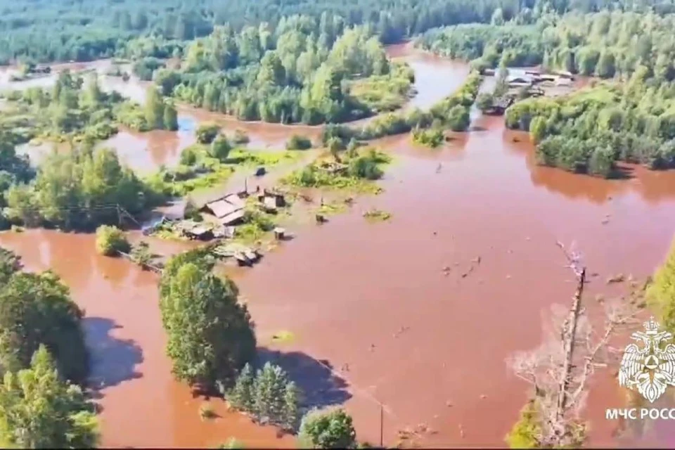 Уровень воды в реках может подняться до критической отметки в Иркутской области