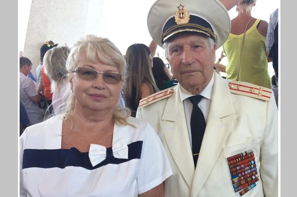 Татьяна Мозолевская со своим отцом на празднике ВМФ, 2017 год. Фото: Из архива Татьяны Мозолевской