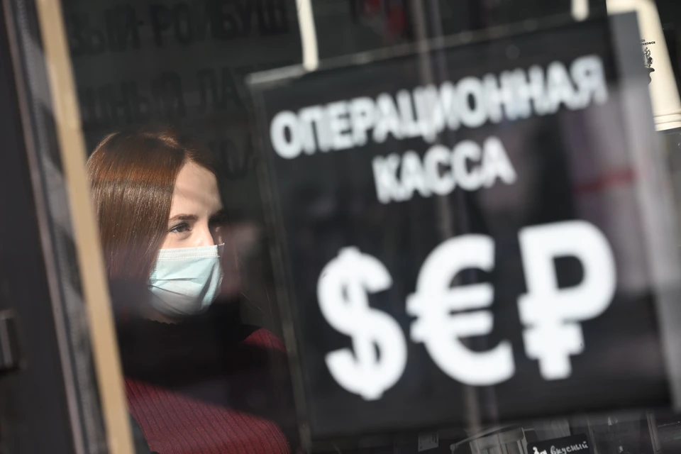 Рационально сформировать мультивалютную корзину преимущественно из тенге, юаней, дирхамов ОАЭ и рублей.