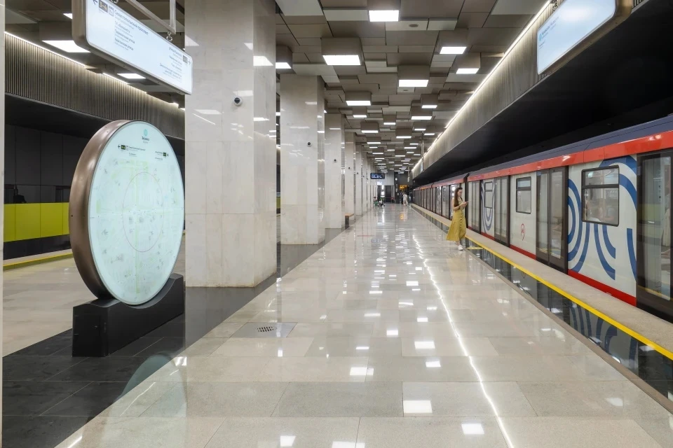 На красной ветке метро Москвы ограничат движение с 24 до 28 августа