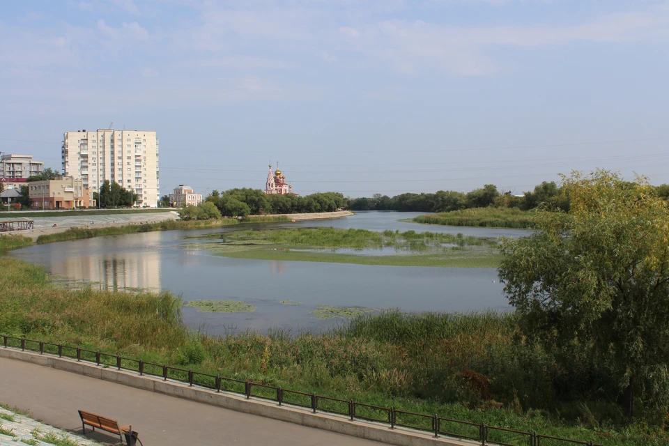 Реку будут чистить у Омского моста и рядом с набережной в центре города