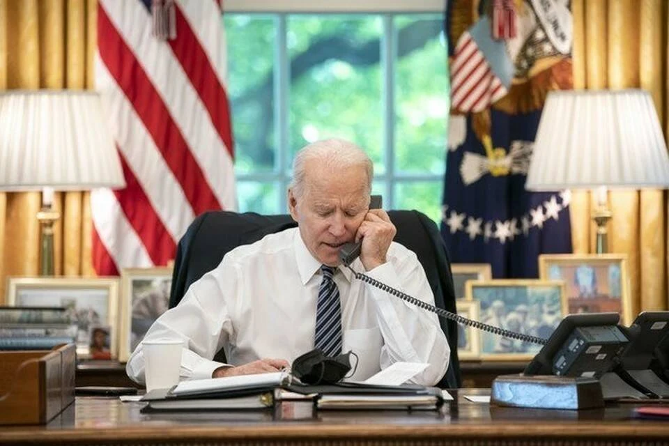 Президент США Джо Байден провел телефонный разговор с Владимиром Зеленским