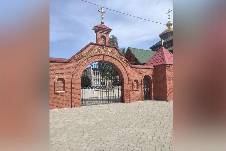 В Донецке разыскивают преступника, совершившего кражу в одном из храмов. Фото: МВД по ДНР