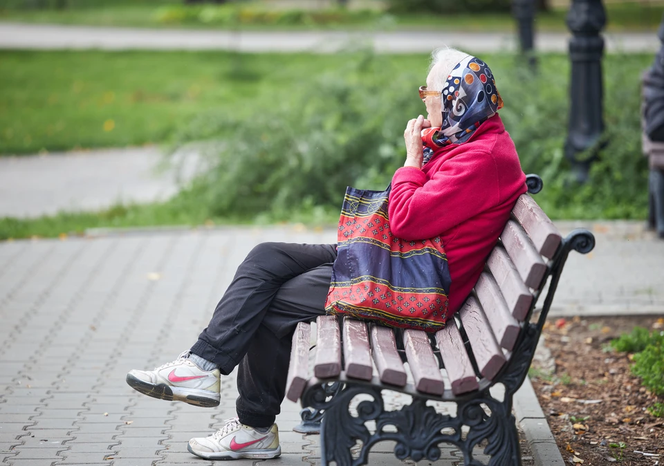 65-летнюю сибирячку, бывшего воспитателя детского сада, обманули телефонные аферисты.