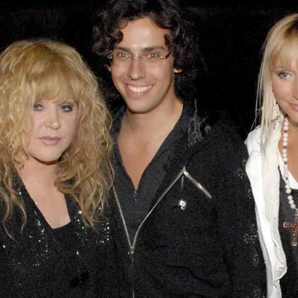 Үлкен жомарт жетілген әйелдермен порно