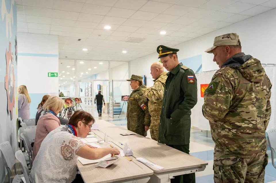 Военные в Юрге пришли голосовать одними из первых.