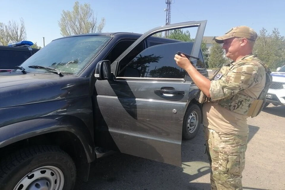 Тонированные стекла на военное транспорте грозят серьезной опасностью. Фото: военная автоинспекция Южного военного округа.