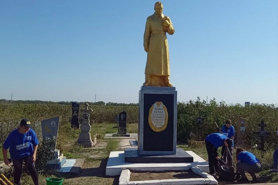 Памятники ВОВ в Железном Порту берегут и благоустраивают. Фото: министерство природных ресурсов Херсонской области