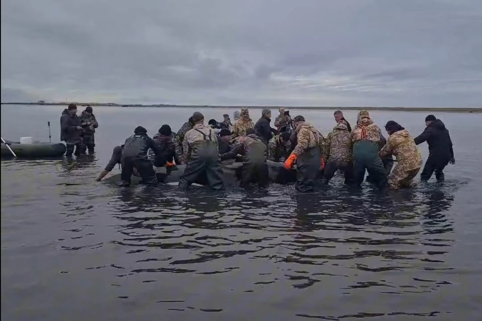 В операции участвует больше 30 человек. Фото: принтскрин видео