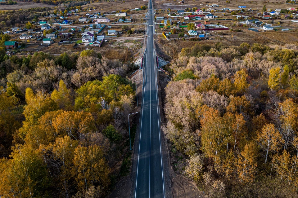 Одним из самых трудоемких процессов стало выравнивание профиля дороги / Фото: vk.com/bkadsamarobl