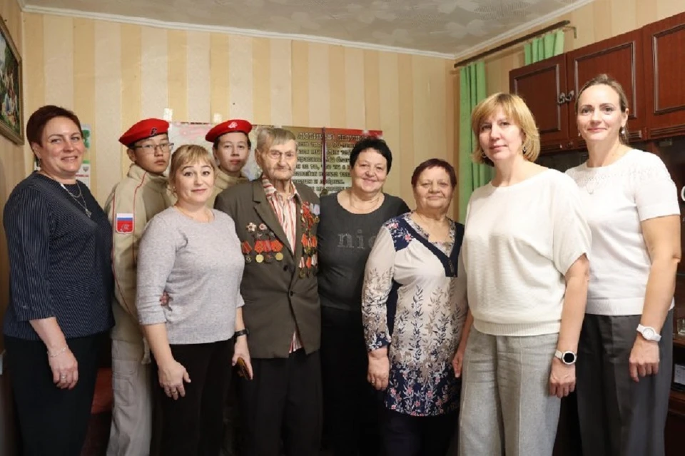 101-й день рождения отметил ветеран ВОВ в Новосибирской области. Фото: официальный телеграм-канал администрации Куйбышевского района.