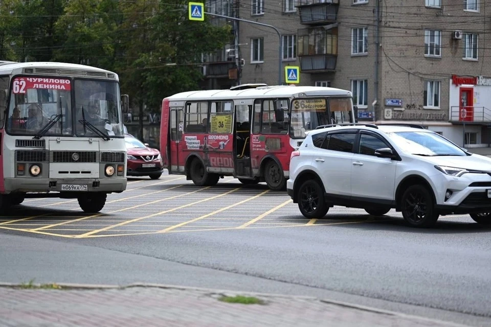 Маршрутчики, работающие по нерегулируемому тарифу, уже начали предупреждать о повышении цен