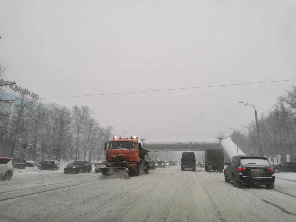 Дорожные службы Нижнего Новгорода готовятся к первому снегопаду.