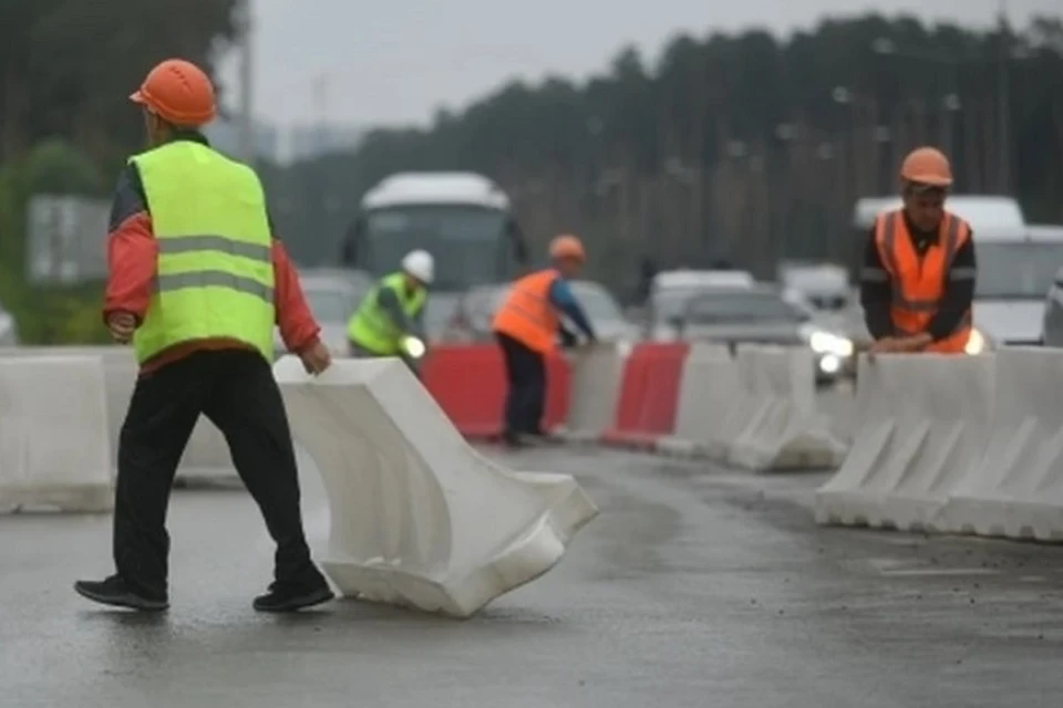 Движение транспорта будет ограничено по полосе, ведущей в центр города