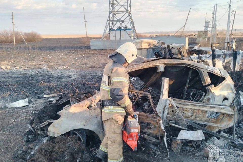 Четыре человека погибли в ДТП с легковушкой и грузовиком в Амурской области Фото: МЧС России