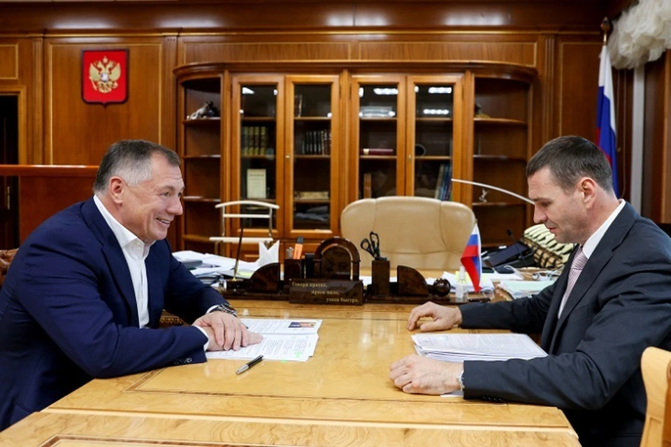Дмитрий Демешин обсудил с зампредом федерального правительства актуальные для региона вопросы. Фото: government.ru.
