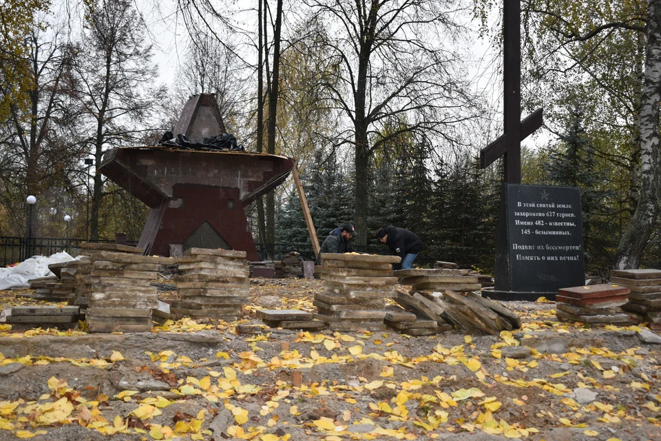 В Пролетарском районе города ремонтируют мемориал «Звезда». Фото: администрация Твери