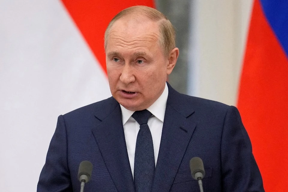 Путин обсудил с членами Совбеза вопросы информационной безопасности в России