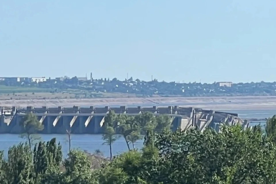 Разрушенная взрывом дамба Кураховского водохранилища попала на видео. Фото: личный архив Владимира Леонтьева