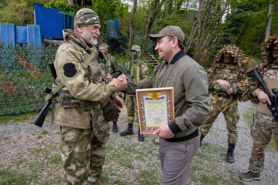 Арменак Тозлян помогает более 10 отрядам и подразделениям в зоне СВО