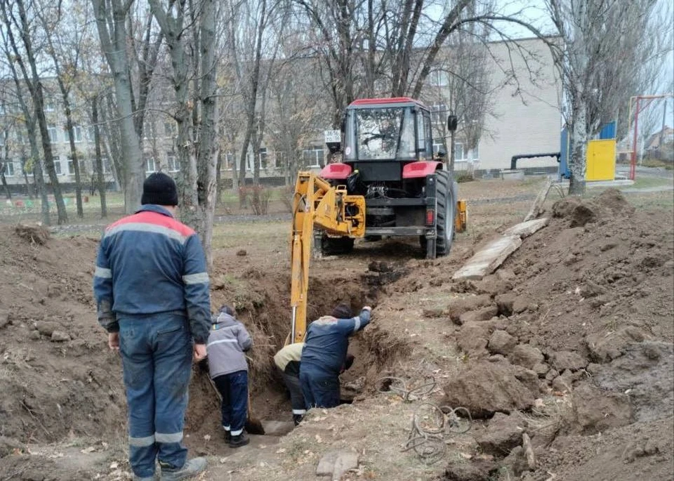 В Токмаке Запорожской области устранили порыв на теплотрассе. ФОТО: администрация Токмакского МО