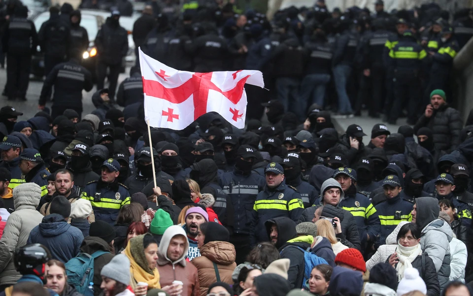 МВД Грузии: митинг в Тбилиси вышел за рамки закона