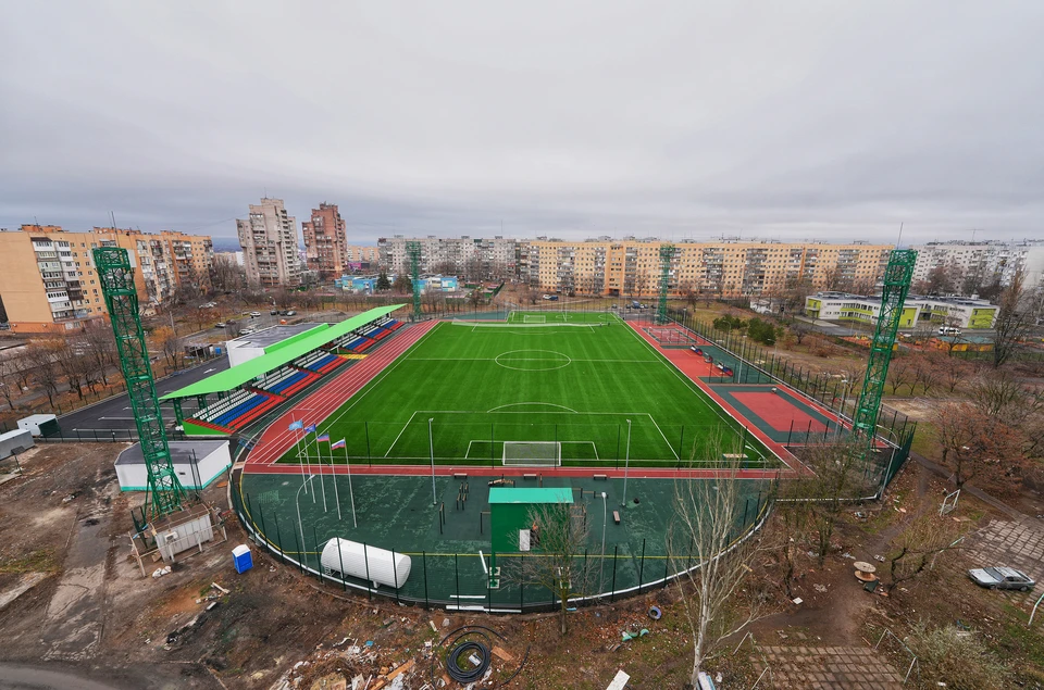 Стадион Западный в Мариуполе практически полностью восстановлен