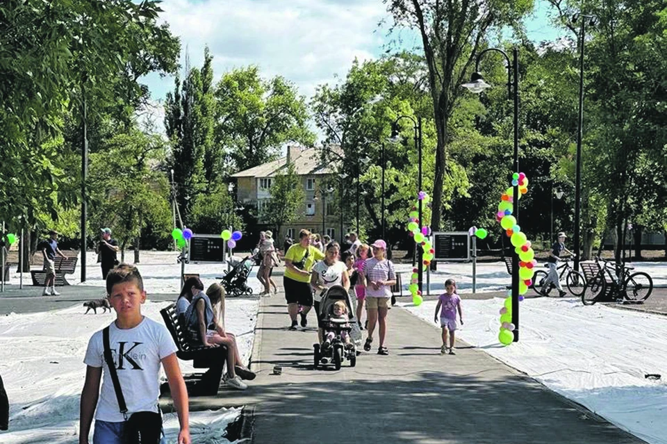 Строители из Москвы полностью реконструировали парк имени Горького.