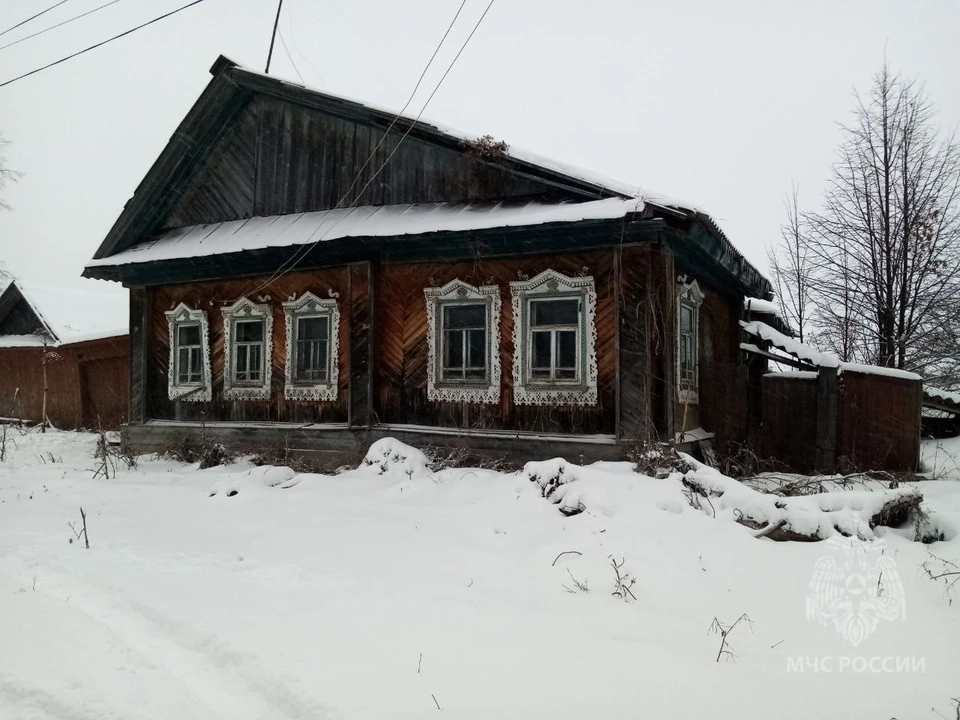 Инцидент произошел в деревне Меркуши. Фото: пресс-служба ГУ МЧС по Кировской области