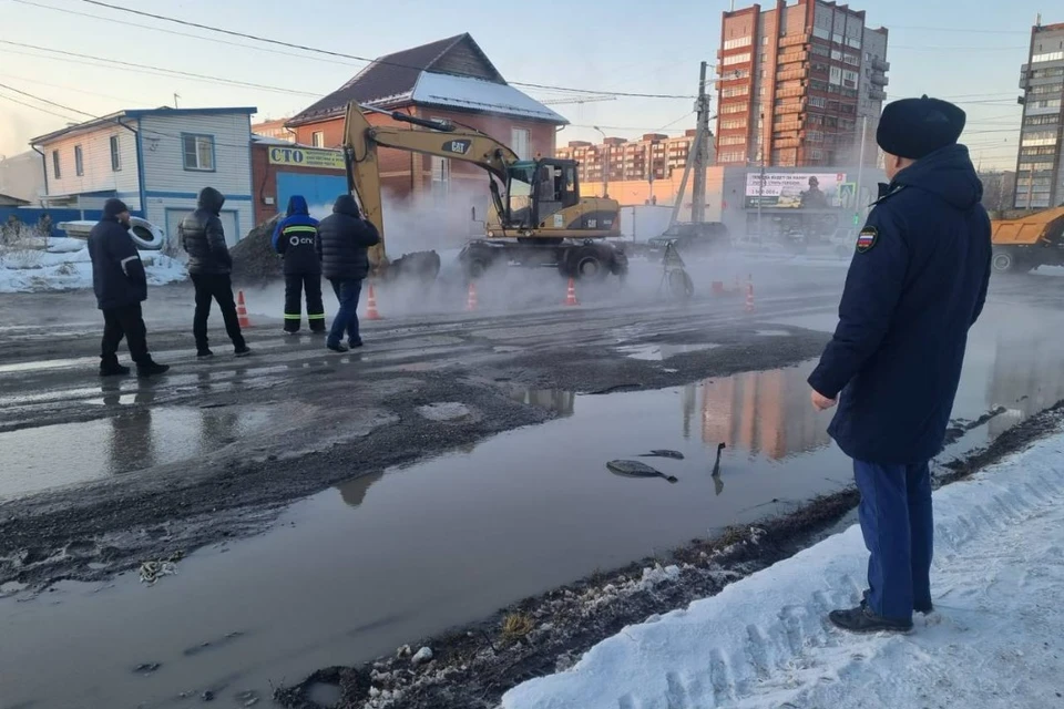 Прокуратура проводит проверку из-за коммунальной аварии в Новосибирске. Фото: прокуратура Новосибирской области