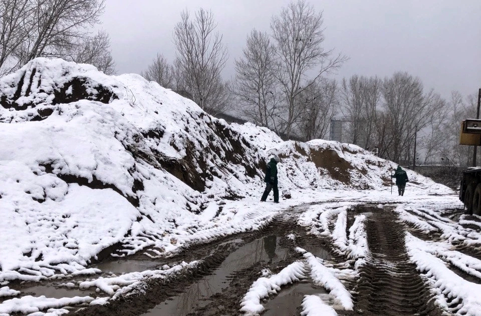 Строительные отходы и техника размещались с нарушениями. Фото: Управление Росприроднадзора по Ниж. обл. и Мордовии.