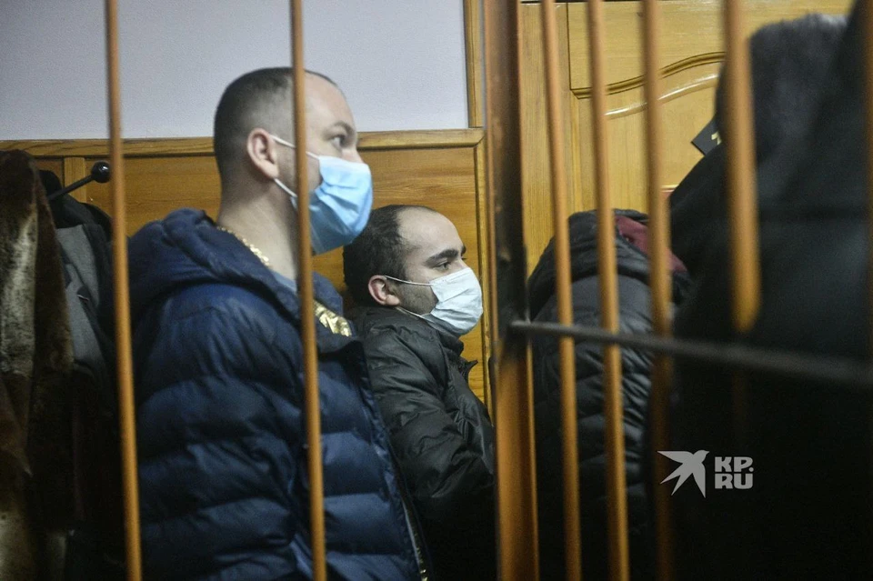 Подсудимые скрывали лица
