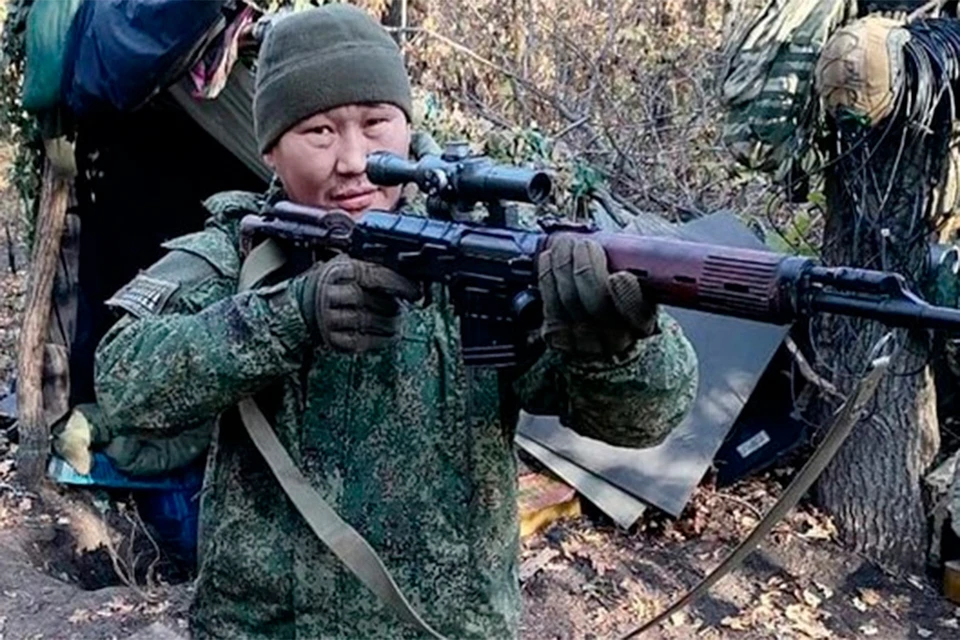 Военнослужащий 36-й общевойсковой армии группировки войск «Восток» Андрей Григорьев с позывным «Тута»