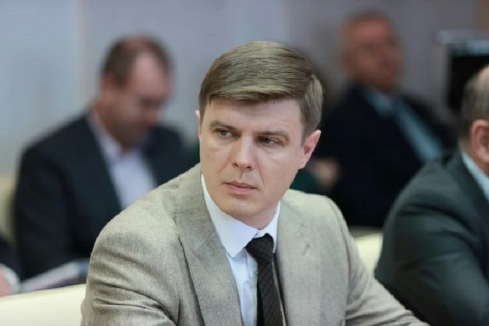 Бывший министр цифрового развития Ярославской области Александр Королев обвиняется в получении взяток.