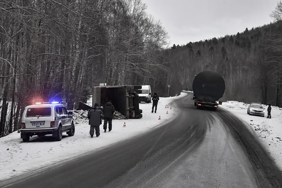 Основная причина ДТП – выезд на встречную полосу.