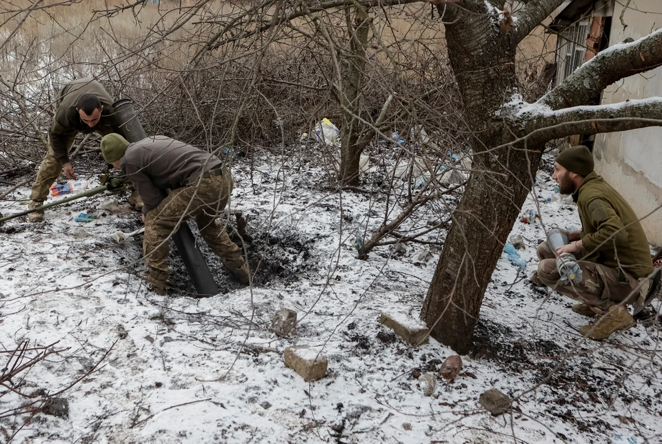 Боевики ВСУ намеренно обстреливают мирных жителей из-за бедственного положения в бою