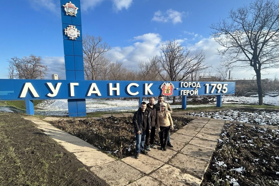 Ребята неделю помогали медикам в ЛНР. Фото: телеграм-канал Дмитрия Хубезова