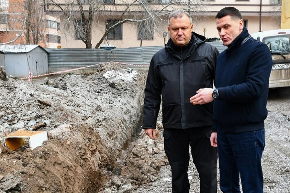 В Донецке ведут замену изношенных участков водовода. Фото: ТГ/Кулемзин