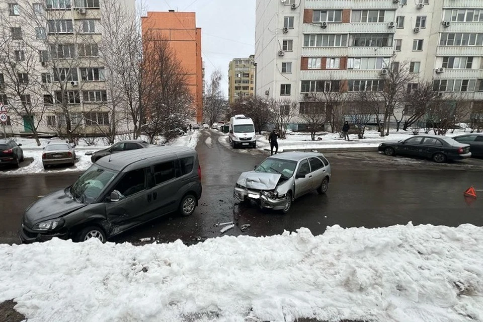 Авария произошла на улице Думенко. Фото: управление Госавтоинспекции России по Ростовской области