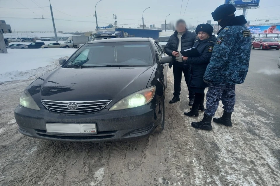 Приставы проверили водителей в Новосибирской области на наличие задолженностей. Фото: ГУ ФССП России по НСО.