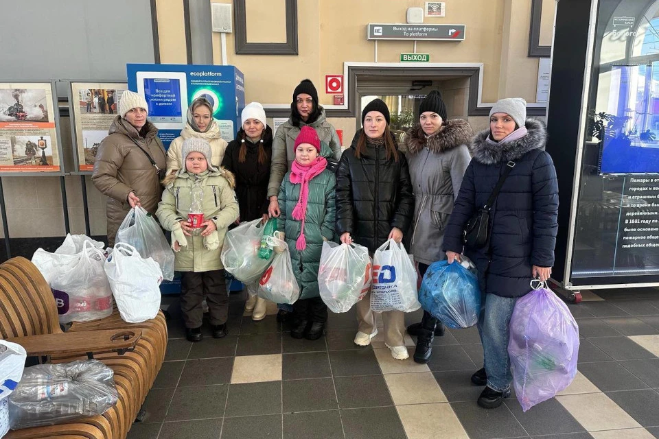 В Тверской области люди на ж/д вокзалах знают, куда кинуть бутылку. Фото: пресс-служба ОАО «РЖД».