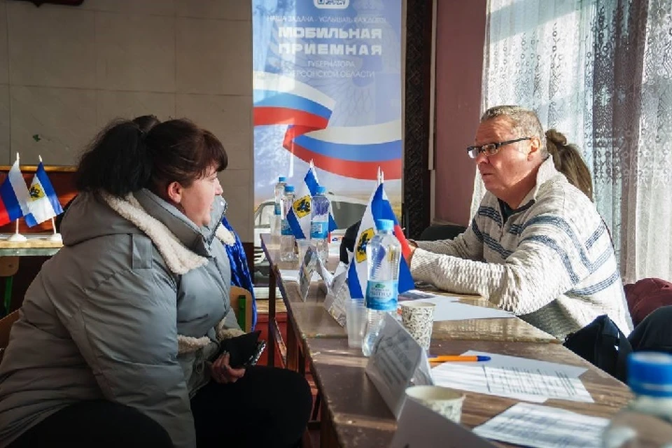 Работа мобильной приемной в Скадовском округе. ФОТО: тг-канал Владимира Сальдо