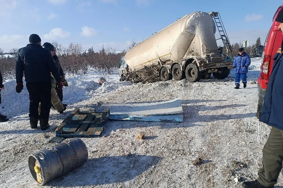 Пострадавшего водителя увезли в больницу. Фото: Госавтоинспекция Удмуртии