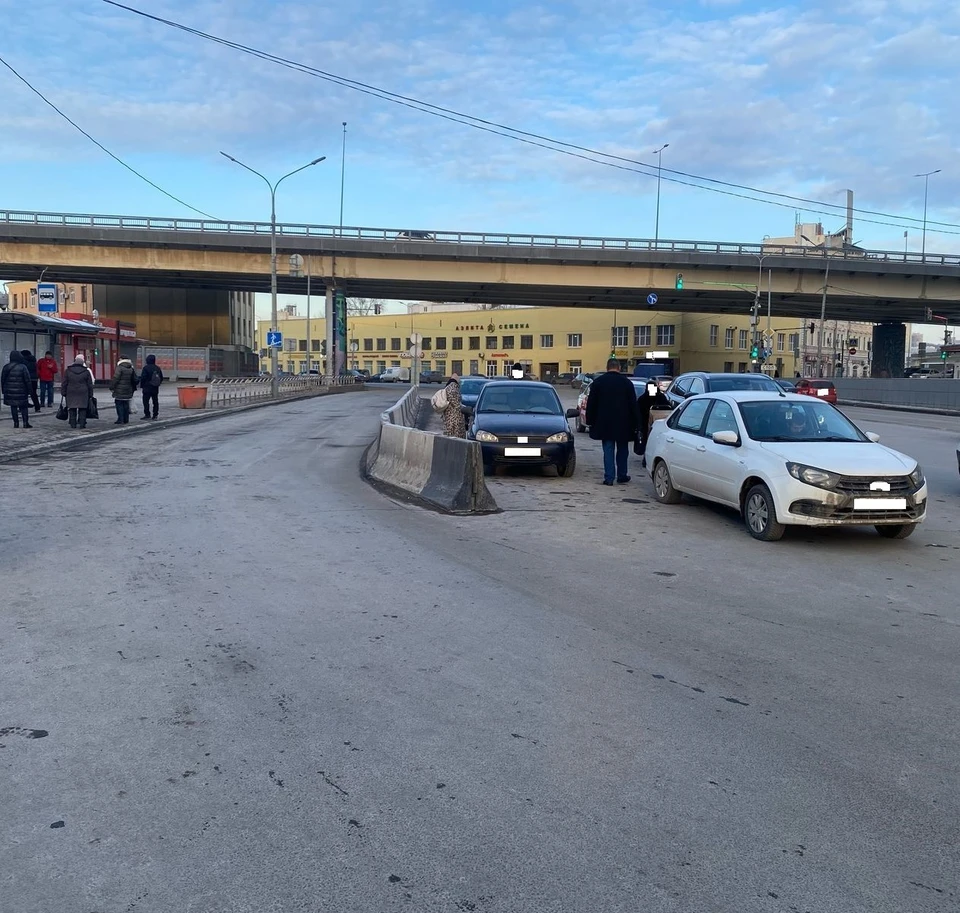 34-летняя женщина погибла под колесами маршрутки в Нижнем Новгороде.