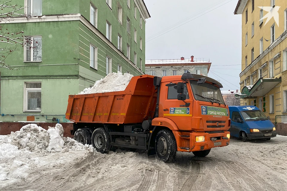 В администрации Мурманска рассказали, что полигон по временному складированию снега «Желтая Гора» будет бесплатно принимать снег от управляющих компаний.