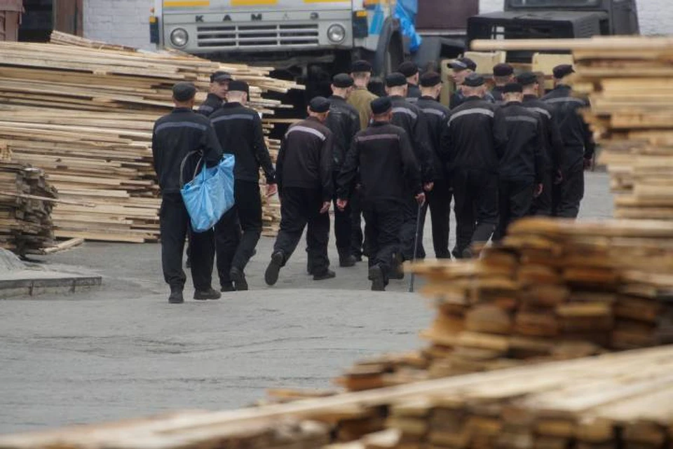 Мужчина попал в тюрьму и влез в долги после драки