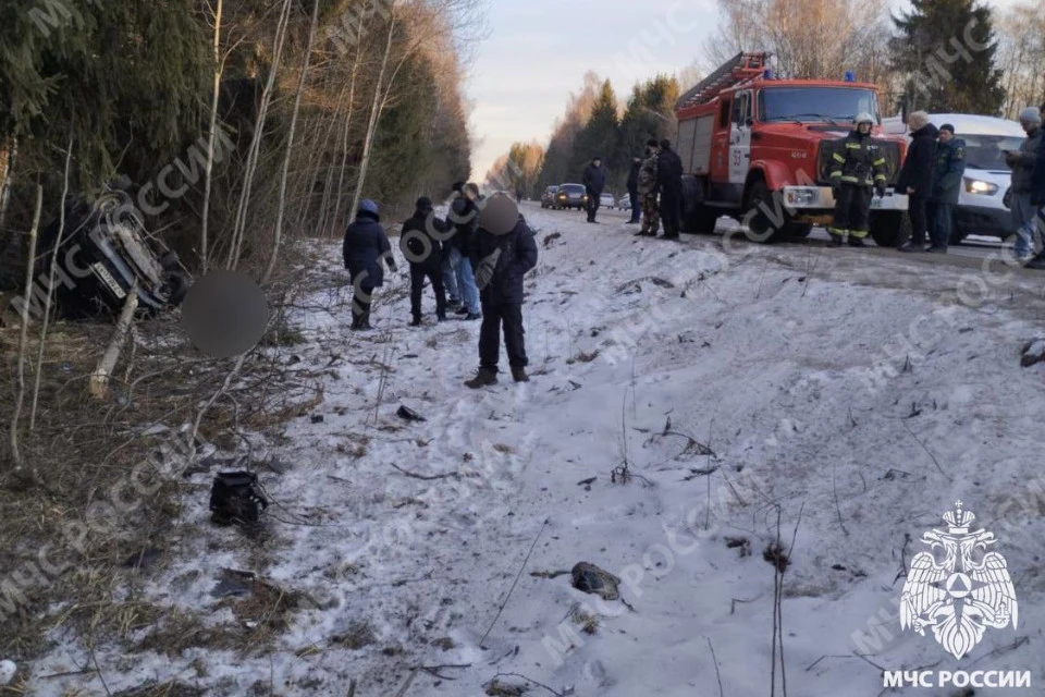 К ликвидации последствий ДТП привлекались силы МЧС. Фото: ГУ МЧС России по Тверской области