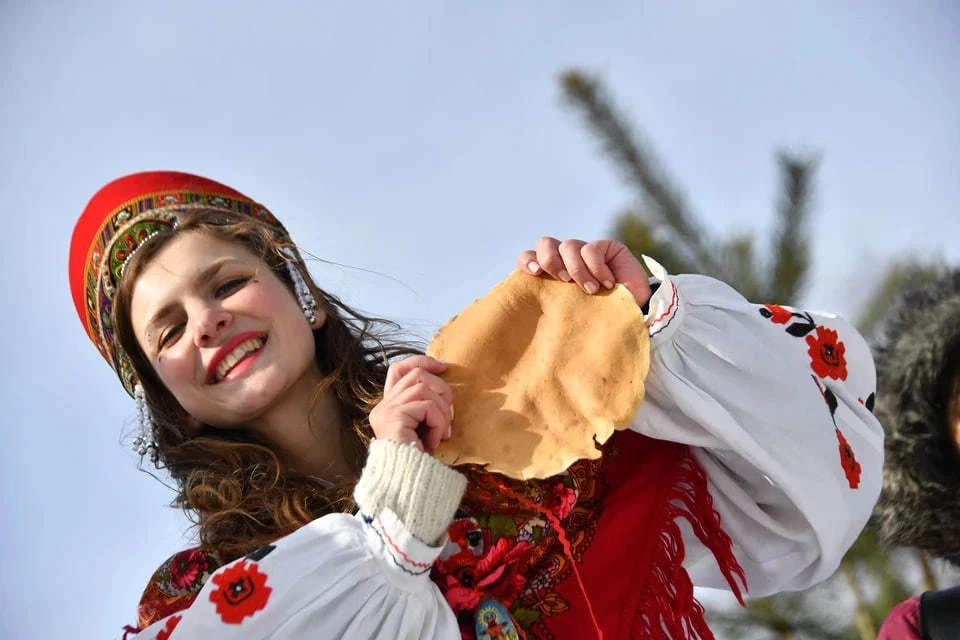 На этой неделе блины можно кушать три раза в день