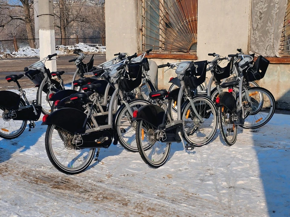 В этом году в городе также намерены расширить сеть проката, установив новые велосипедные станции. Фото: правительство ЛНР