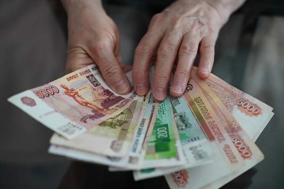 78-летнюю жительницу Хабаровского края обманули на 1,75 миллиона рублей